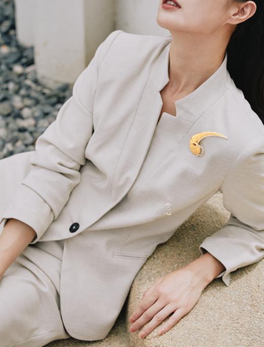 银鎏金仙鹤石榴胸针 商品图4