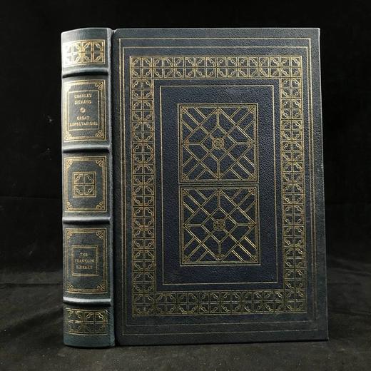 限量版！狄更斯《远大前程》 配多幅木版画插图 豪华皮装18开 商品图0