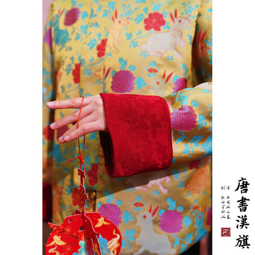 【清风雅韵】非遗宋锦|新中式外套女新中式玉兔花朵织锦图案撞色拼接袖口驼绒棉服 商品图5