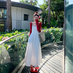 <曾小咸推荐>韩系氛围感温柔白色吊带连衣裙