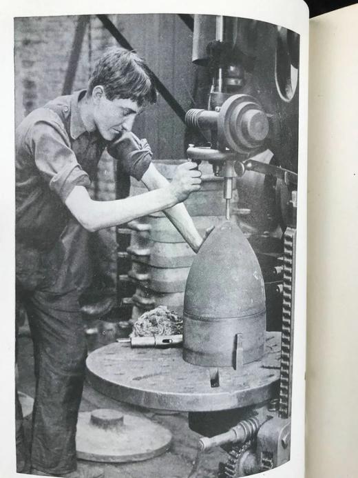 1918年 现代海陆空战争武器 35幅插图 全真皮精装32开 商品图10