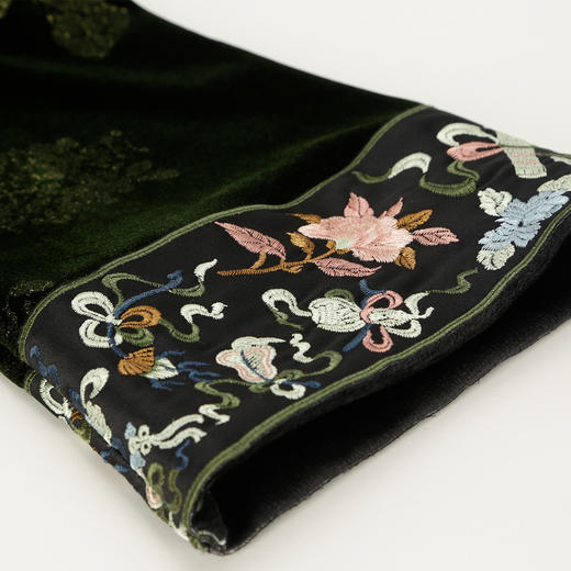 QE807斯尔丽25春季新中式喜庆百年战袍烫金印花袖口刺绣领口门襟旗袍 商品图8