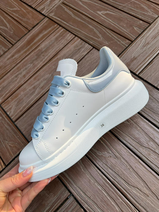 15-4 升级新版新配色 MCQ 增高厚底小白鞋 情侣款潮流系带厚底鞋 商品图3