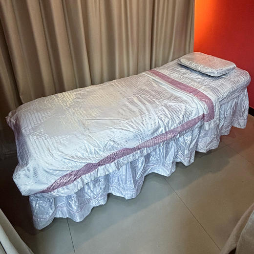 白色恋人-美容四件套床罩【秒杀】特价产品不退不换 商品图1