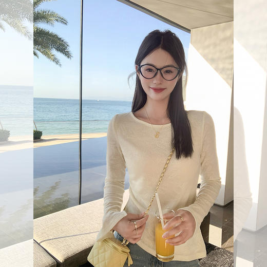 <曾小咸推荐>设计感袖口开叉圆领长袖T恤打底衫 商品图0