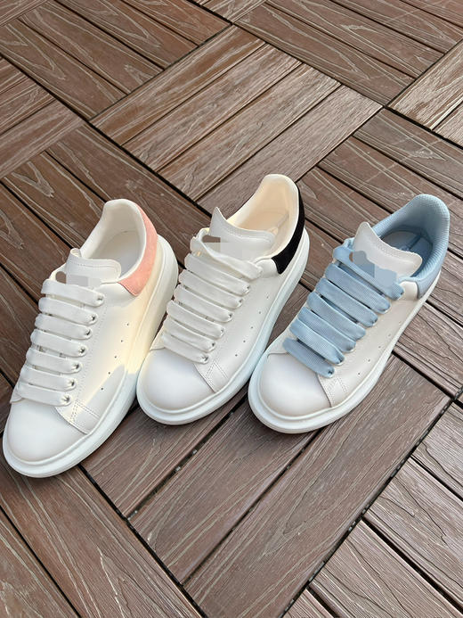 15-4 升级新版新配色 MCQ 增高厚底小白鞋 情侣款潮流系带厚底鞋 商品图0