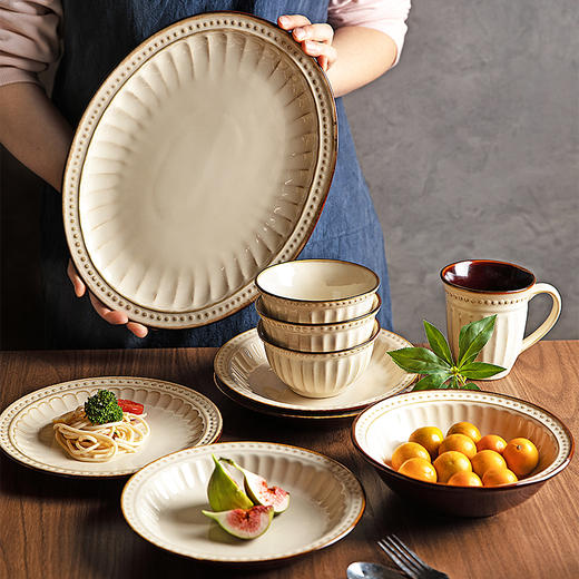 摩登主妇 浮雕餐具汤碗家用新款高颜值盘子饭碗碟法式陶瓷碗具餐盘 商品图3