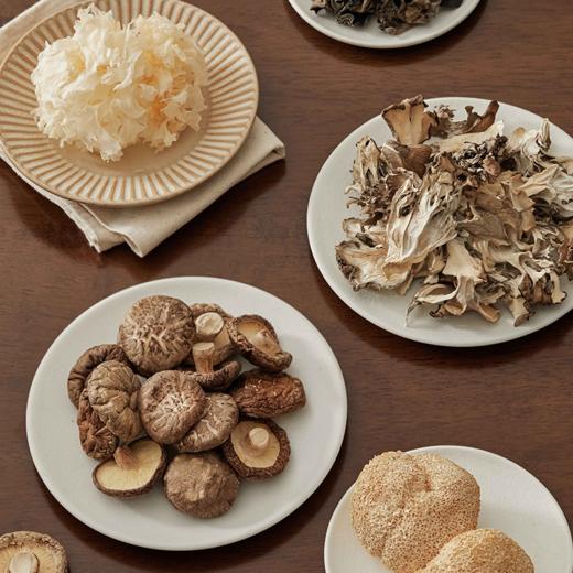 有机山珍礼盒300g （猴头菇、香菇、鸡腿菇、滑菇、黑木耳） 商品图3