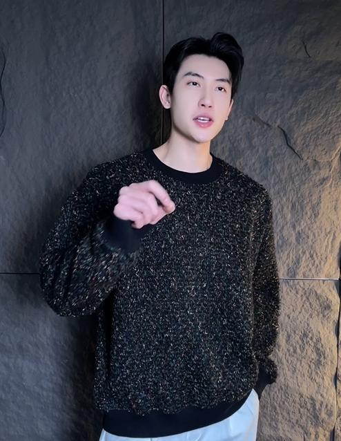 WY726秋冬季新款时尚个性韩版撞色针织长袖圆领卫衣潮流情侣百搭上衣 商品图0