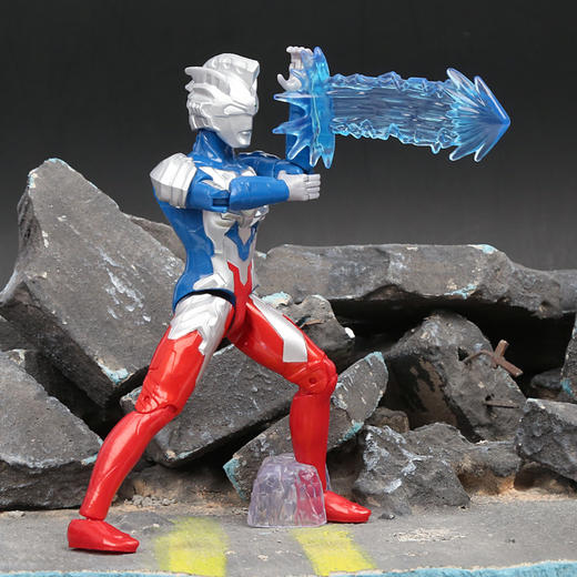 【潮玩】豪华版奥特超可动系列 泽塔奥特曼阿尔法装甲 商品图2