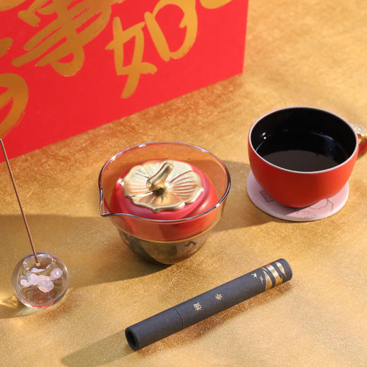 热卖！上新了故宫·百事如意茶香茶具套组礼盒 一套内含茶壶、茶杯、檀香、水晶香坐、杯垫  精选德化陶瓷  典雅华丽 商品图10