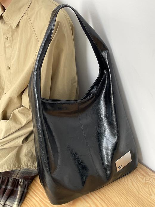 CryingCenter裂纹亮面油蜡黑色斜挎包单肩包小号单肩 大号可斜挎 商品图2