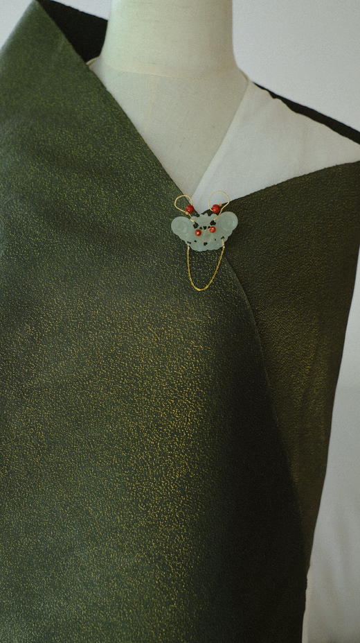 和田玉蝴蝶胸针 商品图2