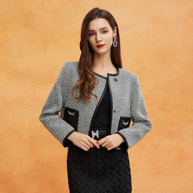 QE103斯尔丽2025春季新款小香风系列皮革包边温柔帅气兼并链条装饰外套