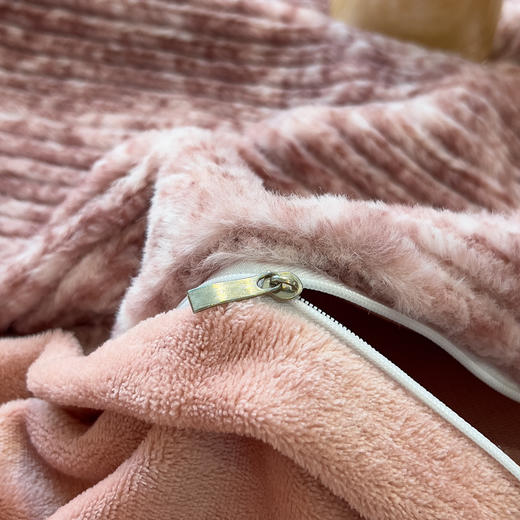 【一套约8.6斤重】秋冬御寒保暖加厚保暖针织兔毛条纹四件套 柔软亲肤不起静电套件 商品图9