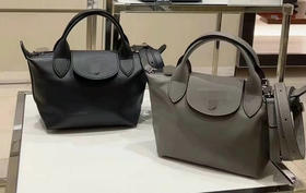 15-5 渠道圆正 龙虾 牛皮饺子包 单肩斜挎包