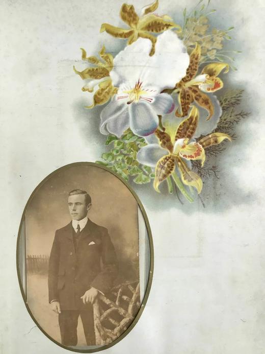 维多利亚时代镂空木雕欧洲相片簿 约40张照片 商品图11