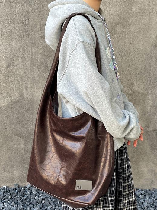 CryingCenter裂纹亮面油蜡黑色斜挎包单肩包小号单肩 大号可斜挎 商品图5