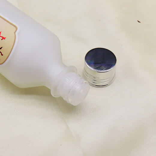 上海女人夜来香水润修护精华乳120ml 商品图2