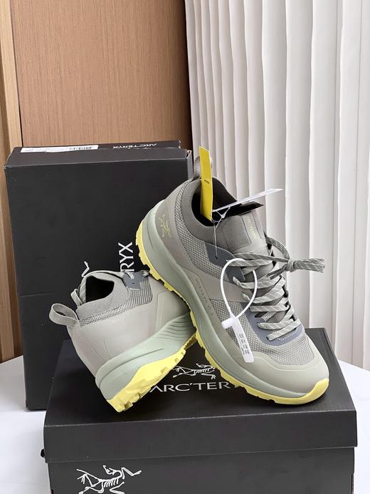 点此购买 始祖鸟VERTEX GTX GORE-TEX男士越野徒步功能鞋 98 307671 商品图11