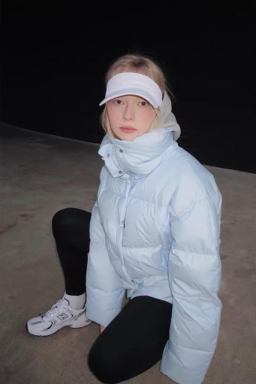 2024简约茧型经典厚量感羽绒服！御寒立体大廓形茧型漏斗领羽绒服！ 商品图3