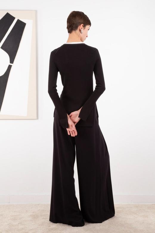 Ashlyn  黑色Kaida修身开衫 商品图2