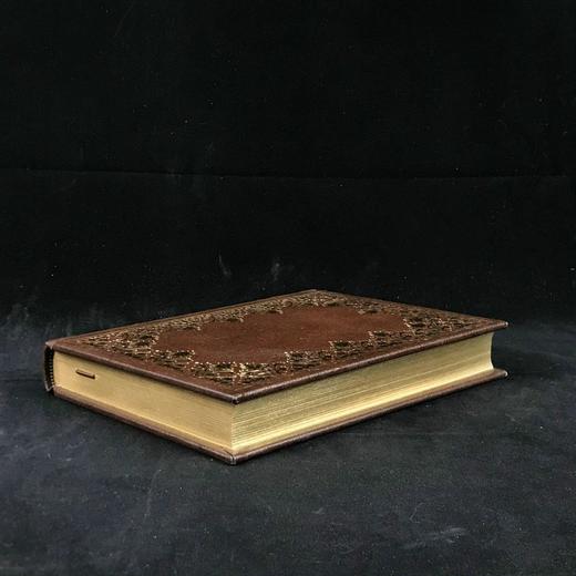 限量版！霍桑《红字》 配插图 豪华皮装大32开 商品图1