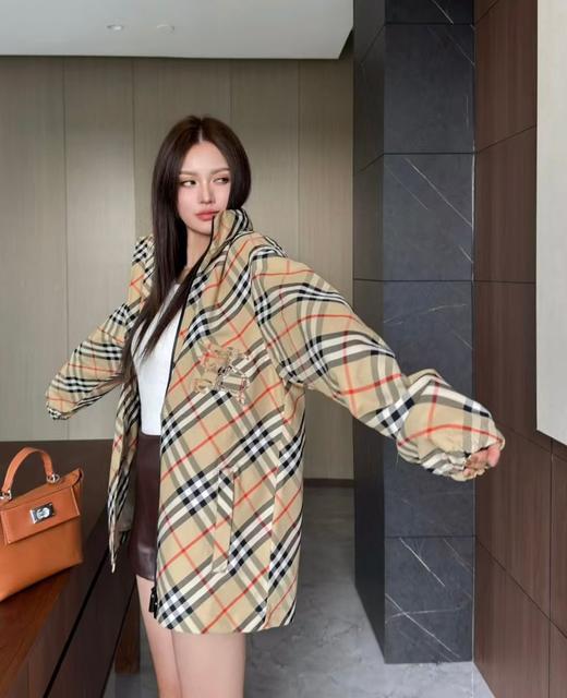 宝家 经典格纹双面冲锋衣 商品图1