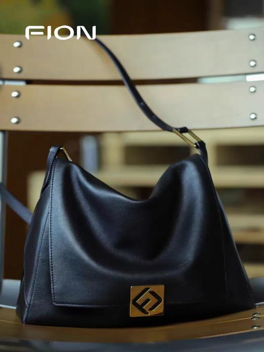 Fion/菲安妮青花瓷叠叠包真皮托特包通勤斜挎腋下包单肩包包女 商品图1