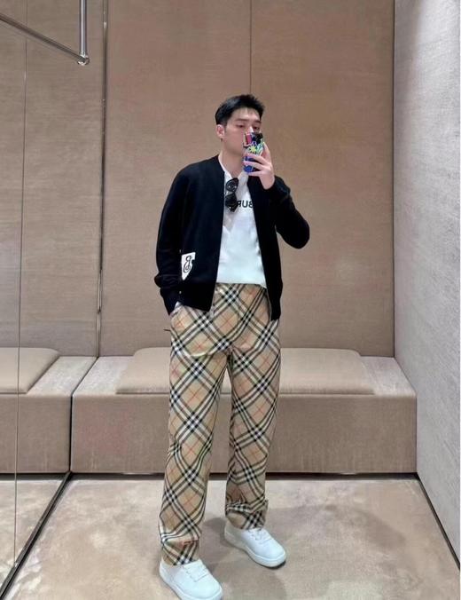 宝家 B字盾牌拉链外套 商品图4