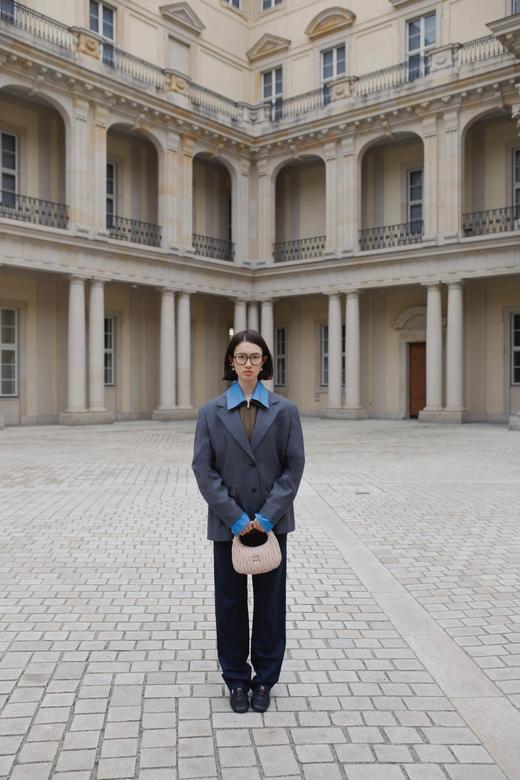 缪家 24FW秋冬新款假两件宽松羊毛西装外套（UY*DQJB） 商品图5