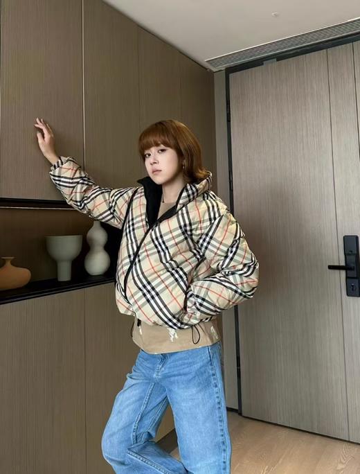 宝家 经典格纹羽绒服 商品图1