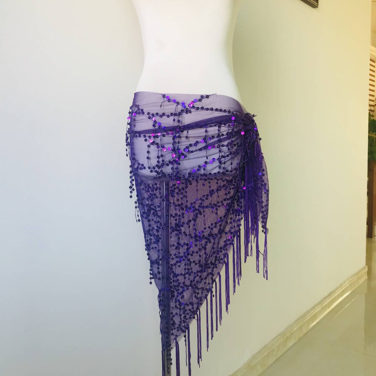 【初心】便宜但好看，最后只留一条就是它。肚皮舞经典好搭流苏亮片臀巾