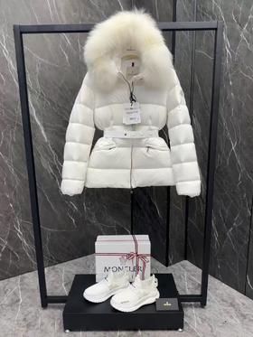 Moncler Boed女士短款羽绒服夹克外套