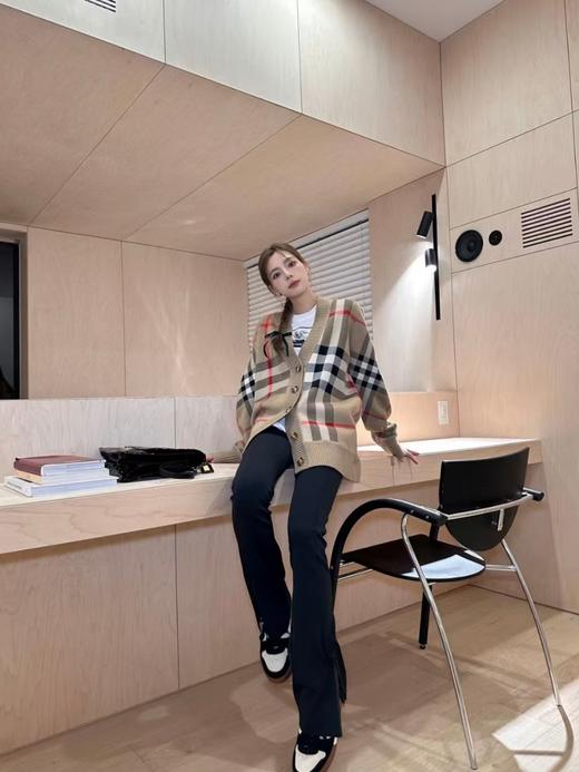 宝家 经典格纹开衫 商品图5