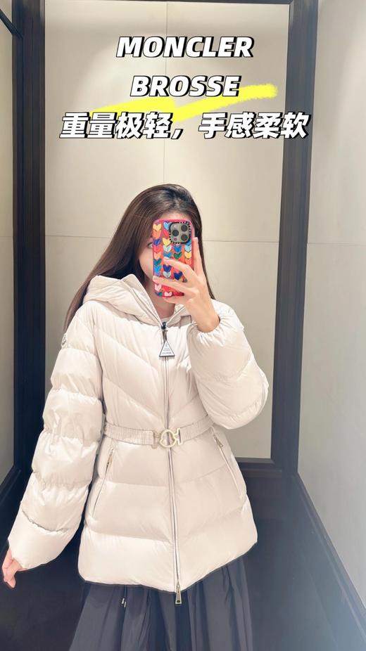 Momcl*rBrosse蒙口24最新款女士连帽A字形腰带款羽绒服（UY*SS) 商品图14