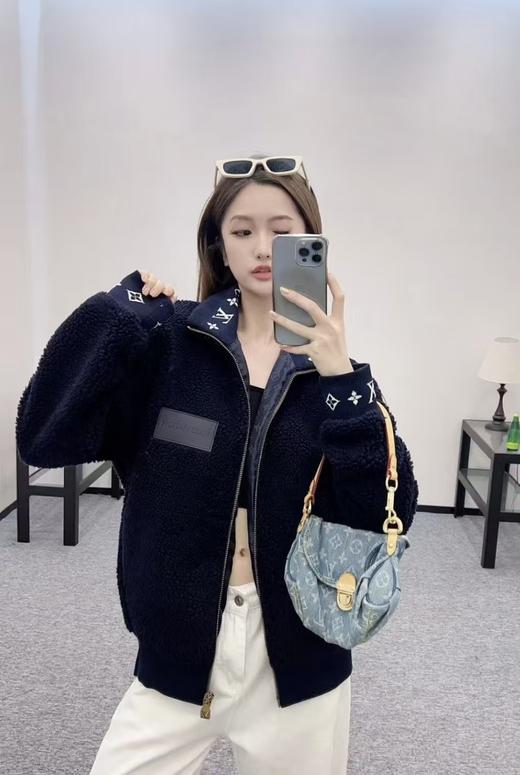 驴家 暗藏青色绒毛皮标高领外套 商品图4