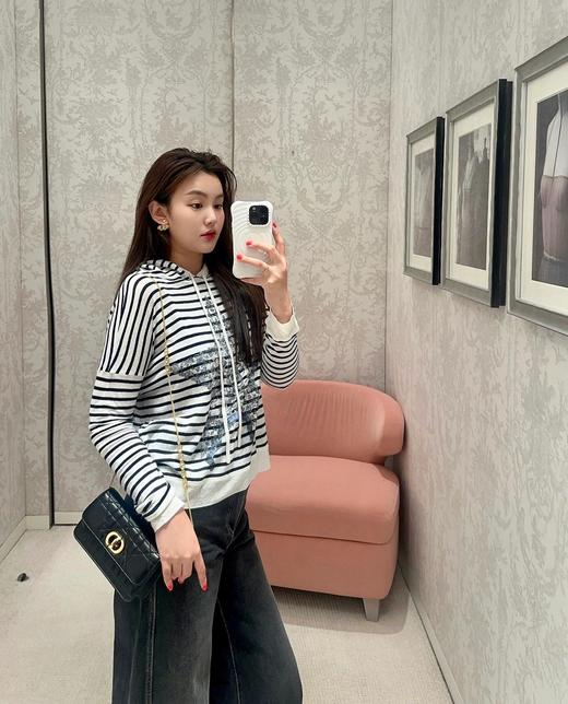 D家 25Ss早春新款五角星字母印花连帽针织衫（UY*DQJB） 商品图1