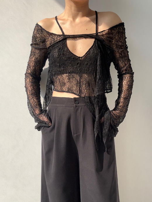 ranyepersonal｜提花肌理不对称落肩吊带上衣 [ 黑TOUCH24TO01-1 ] 商品图3