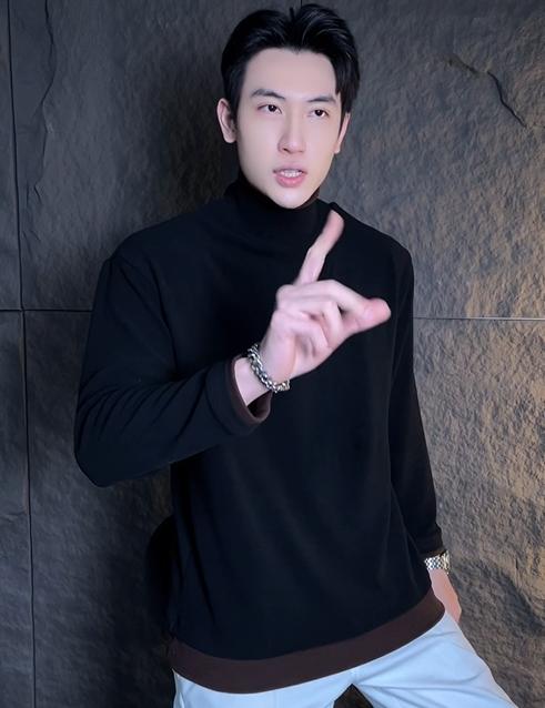 T2090秋冬季新款时尚个性韩版绒面撞色假两件立领长袖T恤情侣百搭上衣 商品图0