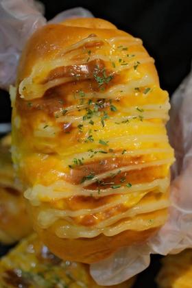 现烤面包—茄芝肉脯