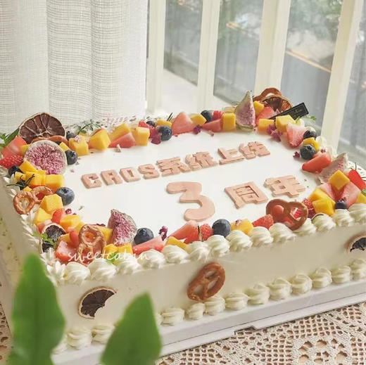 鲜果缤纷长方形庆典蛋糕 商品图0