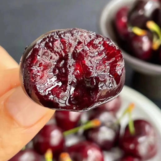 纯冰车厘子，桑提娜过季后另一个口感很好的品种，皮薄脆甜，2JD黑车 商品图0