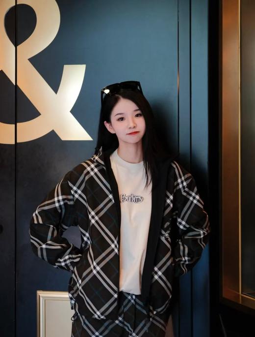 宝家蓝色格纹双面夹克 商品图4