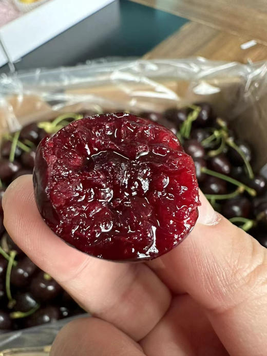 【进口】4JDD！超大，脆脆的好货，智利黑车，皮薄个大水份多，清甜可口好迷人！ 商品图1