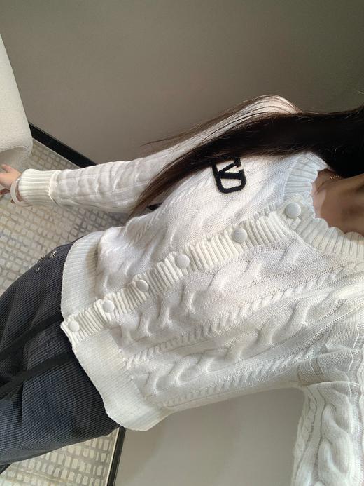 华奴25Ss早春新款微标波浪花边针织开衫（UY*DQJB） 商品图3