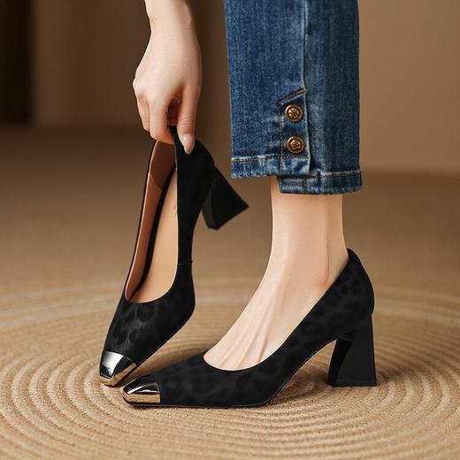 【预售5天】复古真皮拼接金属头，粗跟浅口单鞋时装鞋LD&7257 商品图1