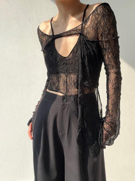 ranyepersonal｜提花肌理不对称落肩吊带上衣 [ 黑TOUCH24TO01-1 ]