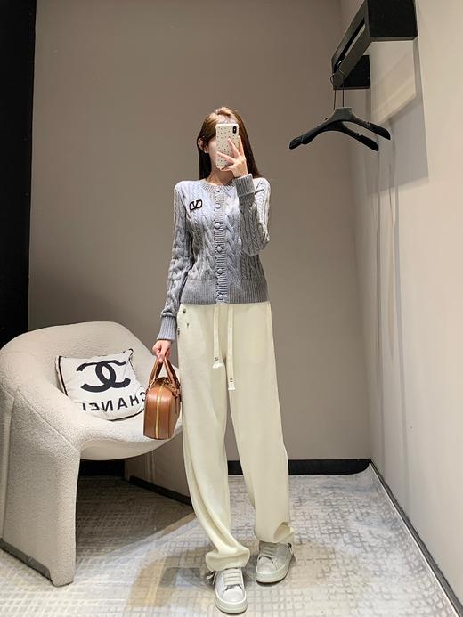 华奴25Ss早春新款微标波浪花边针织开衫（UY*DQJB） 商品图9