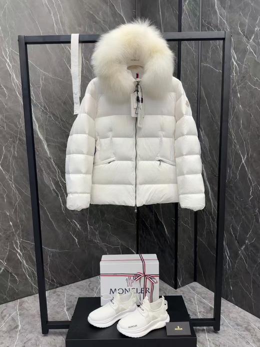 Moncler Boed女士短款羽绒服夹克外套 商品图1